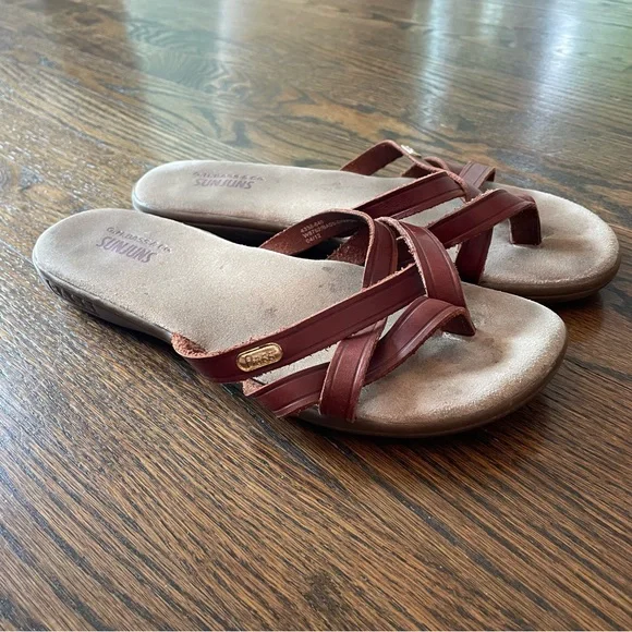Vintage Bass Sun Jun Sandals Brown Bass Sharon Sunjun Sandals Sharon Sunjuns Shannon Flat Sandal BASS  SunJuns Sharon Cinnamon